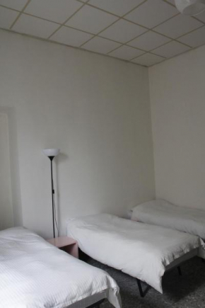 Room in BB - 1 bed in Basic 6 Bed Female Room share Bathroom